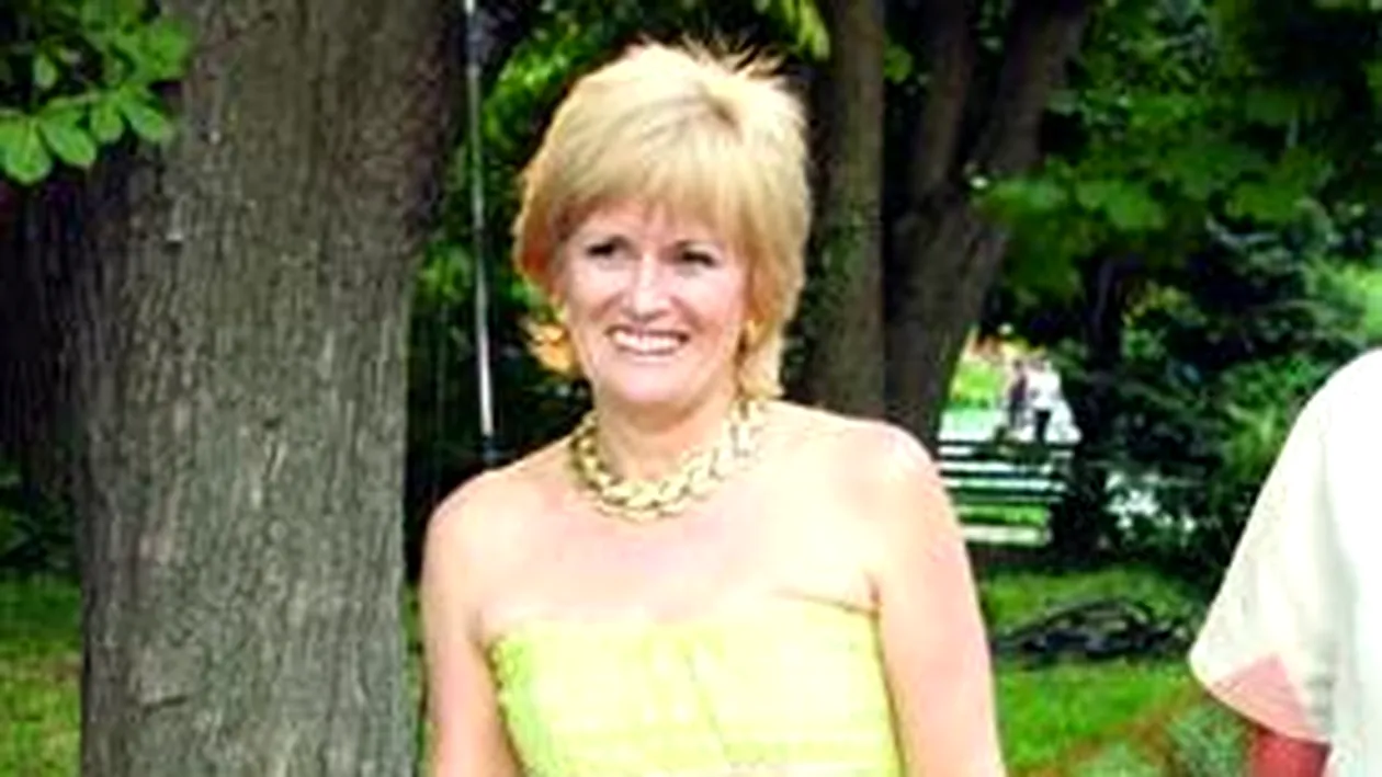 Monica Tatoiu si-a obligat barbatul sa o ia de nevasta