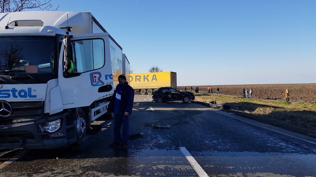 Circulaţia a fost blocată pe DN7 din cauza accidentului