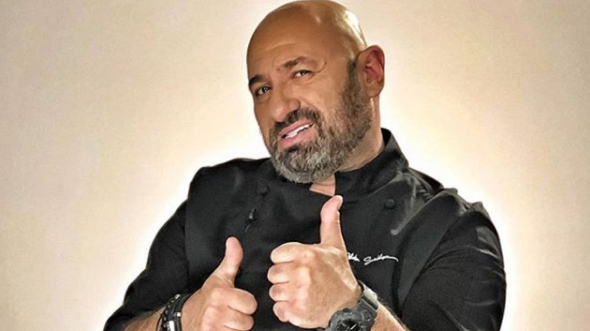 Chef Cătălin Scărlătescu a pierdut din nou lupta cu kilogramele. Cum a ajuns să arate acum. FOTO
