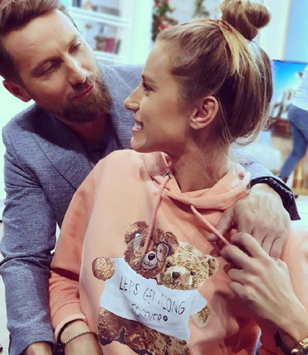 Veste-bombă la Antena 1! Dani Oțil, prezentatorul de la „Neatza” și-a cerut iubita în căsătorie. Cum arată inelul primit de focoasa Gabriela Prisăcariu