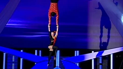 VIDEO Trupa Acromistyc si-a schimbat numarul de acrobatie pentru semifinala Romanii au talent