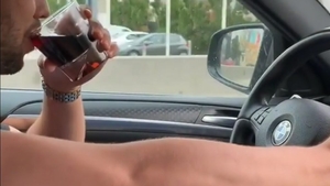 Fostul iubit al Biancăi Drăgușanu a scandalizat Instagramul cu această filmare. Ce a putut să facă în timp ce conducea...
