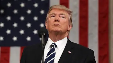 Donald Trump îşi ameninţă serviciile secrete!