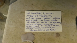Biletel socant gasit la urna mortuara a lui Segiu Nicolaescu! A semnat Sergiu Craciun din RusiaNu o sa iti vina sa crezi ce mesaj