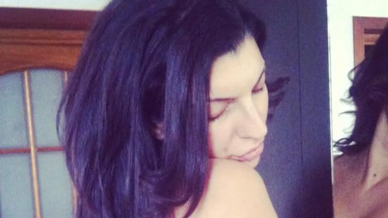 Andreea Tonciu traieste cosmarul vietii ei. Si-a stricat concediul si i s-a facut rau de atata plans!