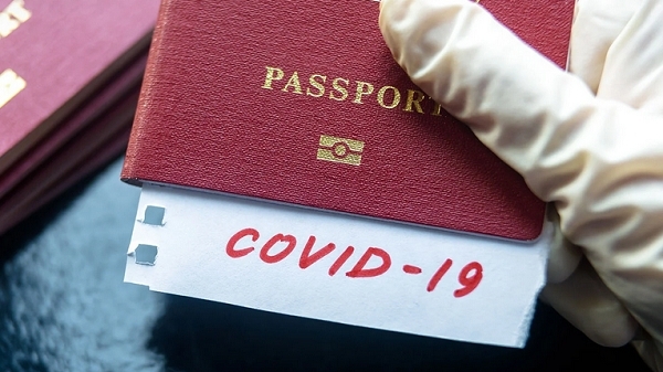 Se va impune un pașaport COVID-19 de către alte state? Motivele pentru care se va lua această decizie controversată