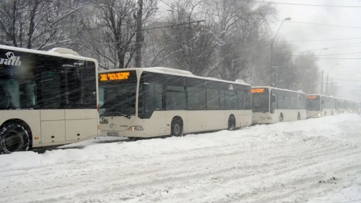 Programul RATB de Revelion. Cum vor circula mijloacele de transport în comun în următoarele zile