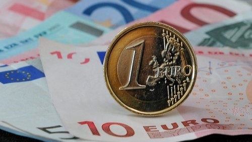  A crescut moneda euro. Cu cât se tranzacţionează luni