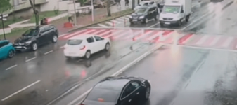 Un șofer de 76 de ani, cursă pe contrasens pe o stradă din Vaslui. Un jandarm a intervenit pentru a preveni un accident