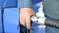 Carburanții se scumpesc în continuare! Cea mai mare diferență de până acum între prețul benzinei și cel al motorinei