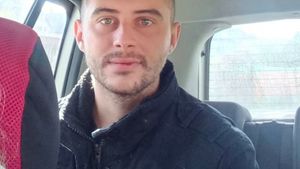 Alertă în Cluj! L-ați văzut? Un tânăr de 25 de ani, pacient la Psihiatrie, a fugit din spital