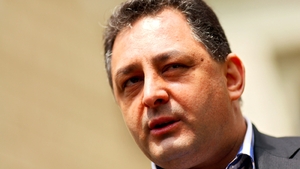Imaginile care arată cum s-au făcut cărţile la sectorul 5. L-au ”vândut” pe VANGHELIE înaintea votului! Interlopii apropiaţi fostului edil au schimbat ”taberele” şi l-au ajutat pe DANIEL FLOREA să câştige Primăria