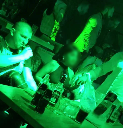 VIDEO EXCLUSIV. ”Talentata” i-a ţinut companie până la 5 dimineaţa lui Cătălin Moroşanu!