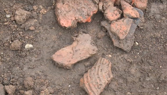 Fragmentele descoperite de arheologi datează din timpuri străvechi