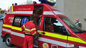 Tanar care livra pizza, injunghiat de doua persoane care au vrut sa-i fure maşina