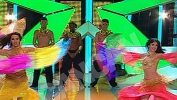 VIDEO Mama si fiica au dansat din buric la Romanii au talent