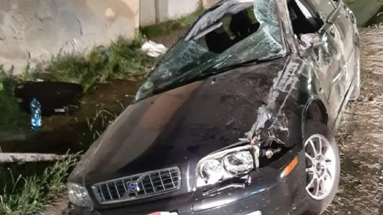 Sfârșit tragic pentru o fată de 18 ani din Sibiu! Care au fost ultimele ei cuvinte după ce iubitul său a intrat cu mașina într-un stâlp