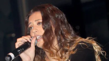 A mai slabit? Antonia pare sa fi revenit la formele cu care s-a consacrat! Uite cat de bine se distreaza pe plaja