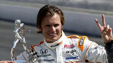 VIDEO Pilotul Dan Wheldon a murit in ultima etapa a sezonului IndyCar!
