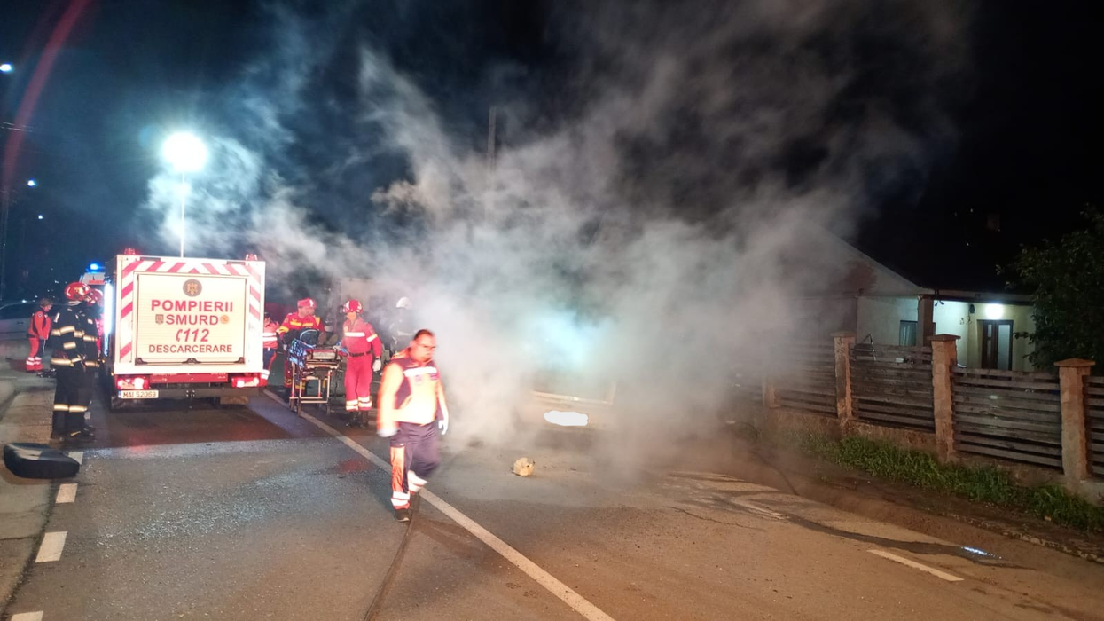 Tragedie cumplită în Vrancea. Alex și Miruna au murit în mașina care a luat foc după impact