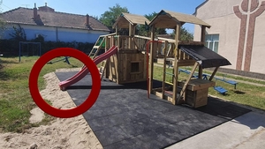 "Dorel" a lovit la Moțăței, în Dolj. A fost inaugurat un loc de joacă unde copiii riscă să se accidenteze