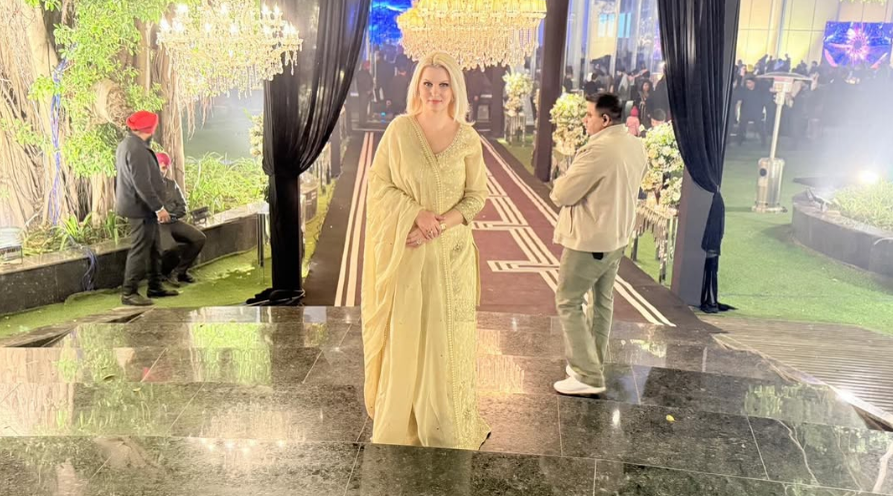 Anca Verma duce o viață demnă de filmele de la Bollywood.(SURSA: SOCIAL MEDIA)