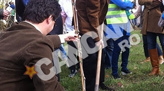 VIDEO Capitala s-a inverzit! 1.500 de arbori au fost plantati la Politehnica!