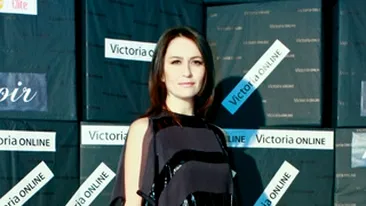 Amalia Nastase nu tine cont de sezon cand vrea sa dea o lectie de stil! A facut senzatie in sandale la -10 grade