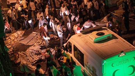 Atac cu bombă la o nuntă! Cel puţin 30 de oameni au murit. Aşa arată imaginile terorii