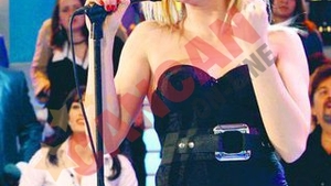 I-a spart dintii unei colege de liceu