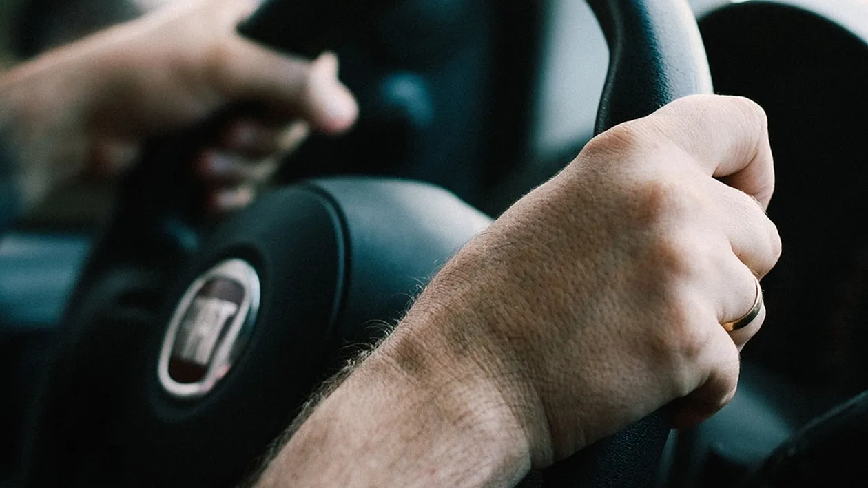 Atenție, șoferi! Greșeala care te poate costa perimsul de conducere și poate aduce între 6 luni și 3 ani de închisoare