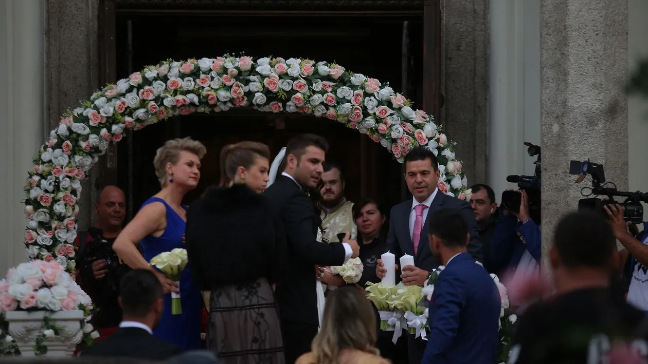 Sandra Mutu, ”atacată” de o cerşetoare la ieşirea din biserică. Ce i-a spus!