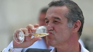 UPDATE Aniversare cu gust amar pentru Becali! Patronul Stelei nu a fost lăsat să petreacă in libertate. Ce veste asteapta acum