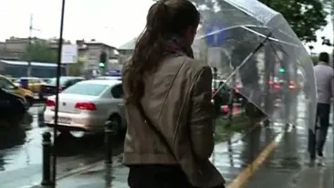 Vremea se schimbă radical! A fost emis un Cod Galben de ploi şi inundaţii