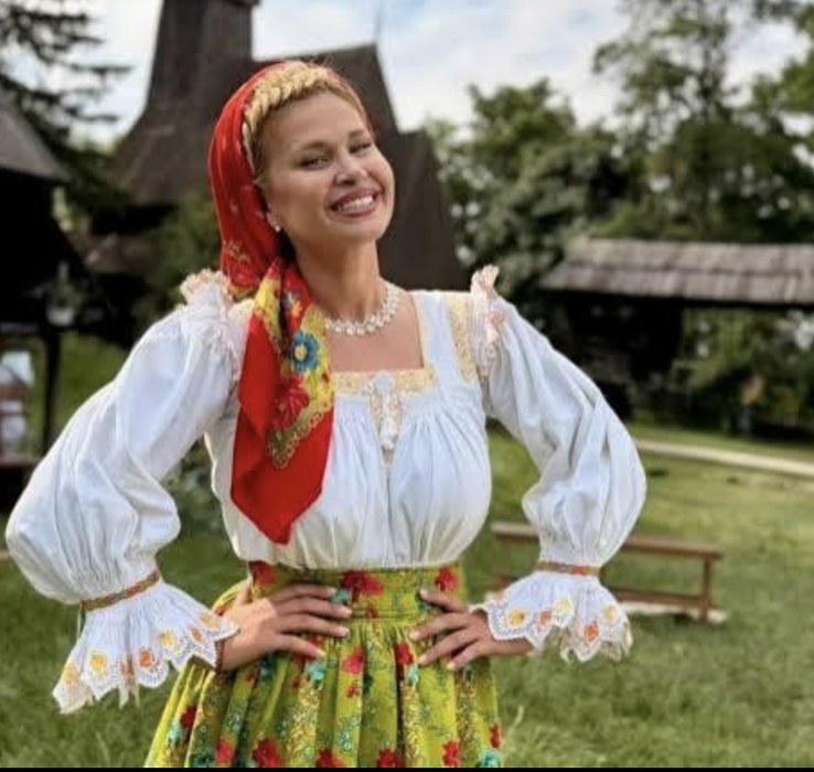 Imagini rare de la nunta Oanei Tomoiagă de la Asia Express. Cornelia și Lupu Rednic au fost nașii concurentei