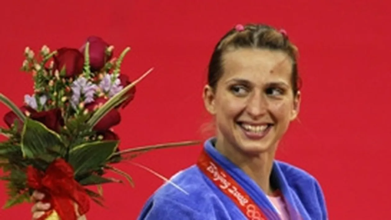 Alina Dumitru traieste frustrarea sportivului roman: Ne recuperam intr-o statiune din Ungaria! Aici este de zece ori mai bine ca la Felix!