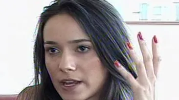 Balul de absolvire de la Jean Monnet mai ceva ca Festivalul de la Cannes! Rochia si accesoriile lui Julie Stanciu, fata Danei Savuica, au costat peste 15.000 de euro!