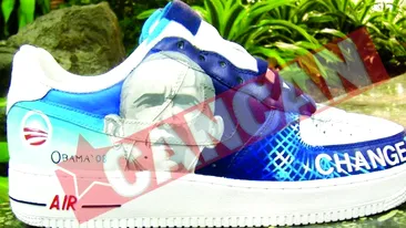 Tenisi cu chipul lui Barack Obama