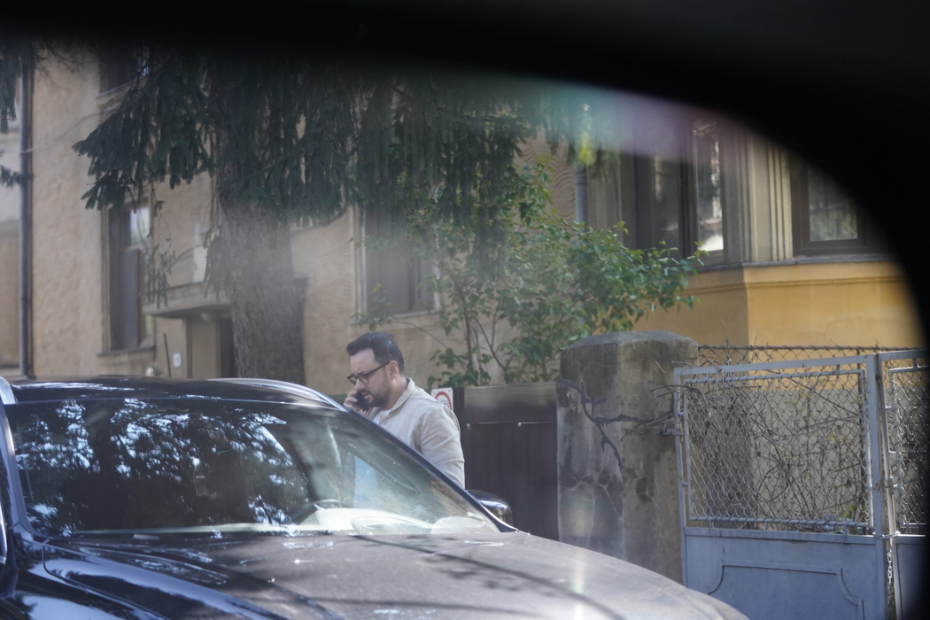 Cătălin Măruță ajunge acasă (Foto: CANCAN.RO)