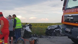 Accident groaznic în Olt! Doi tineri au murit