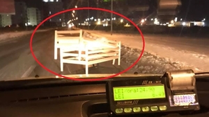 De-a râsul-plânsul! Un bărbat din Sibiu a pierdut patul cumpărat de pe OLX și oferă recompensă cui l-a găsit