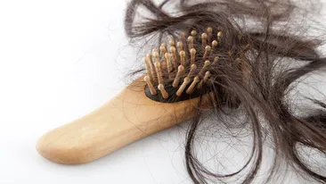 Ce înseamnă când visezi că îţi cade părul. De la teama de îmbătrânire, la moarte, divorţ, concediere, dar şi...