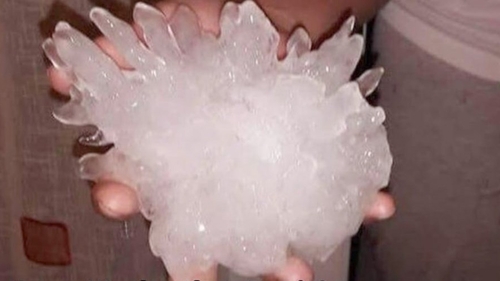 Grindină gigant de 15 cm în România! E cea mai mare din toată Europa