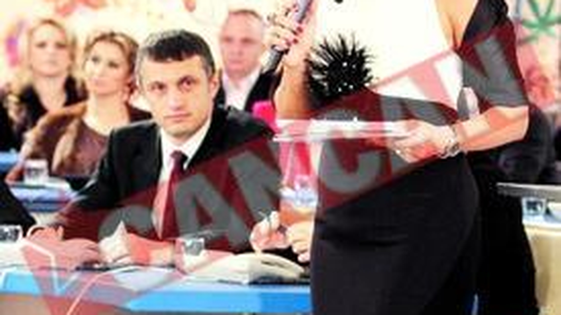 A strans aproape jumatate de milion de dolari