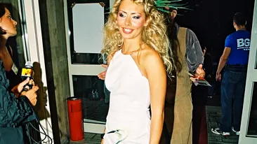 Kitty Cepraga, spaima apelor acum 20 de ani! Rochia-care-curge, egretă la purtător și palmierii din cap care au speriat bulevardul