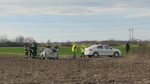 E alertă la Timișoara! Cadavru carbonizat, găsit într-o mașină arsă