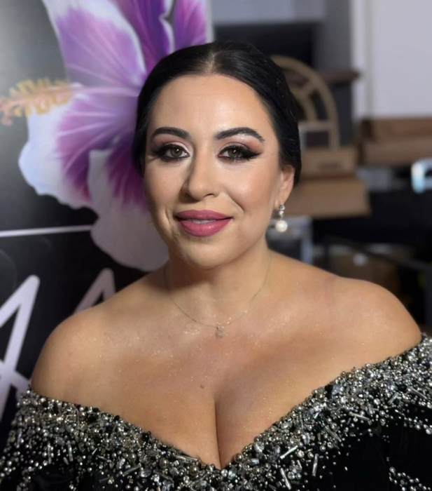 Oana Roman, în vacanță alături de un prieten din copilărie. Este vorba despre un bărbat din showbiz: „Împărțim și adunăm amintiri”