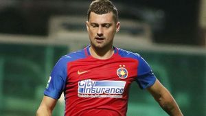 GABRIEL TAMAŞ apare rar alături de familie, dar acum... Ce fotografii emoţionante a făcut alături de soţie şi fetiţă