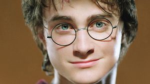 Actorul britanic Daniel Radcliffe s-a logodit! Vezi cum arata iubita lui "Harry Potter"