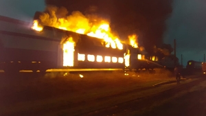 Alertă într-o gară din Teleorman. Un tren de călători a luat foc - VIDEO
